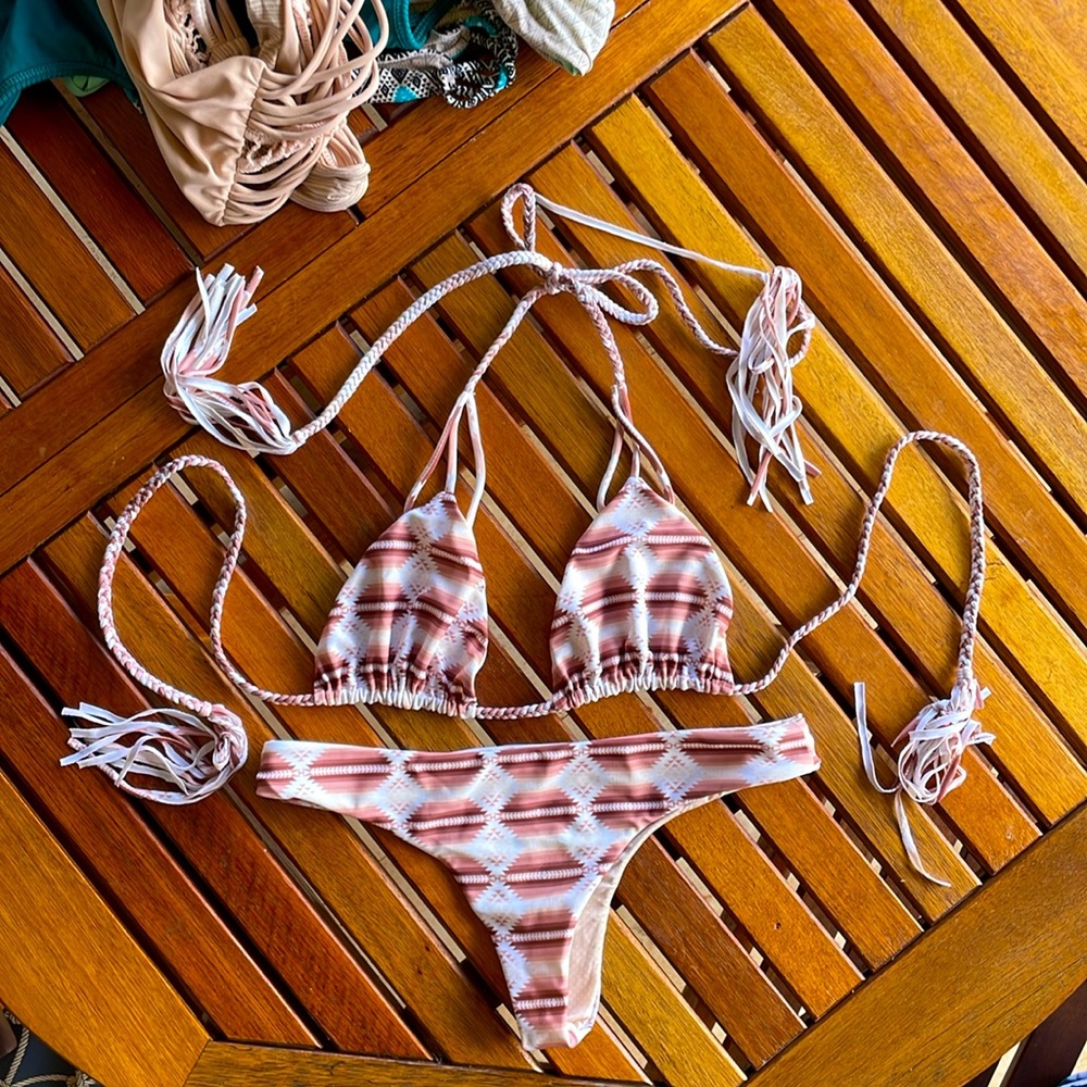 Acacia bikini